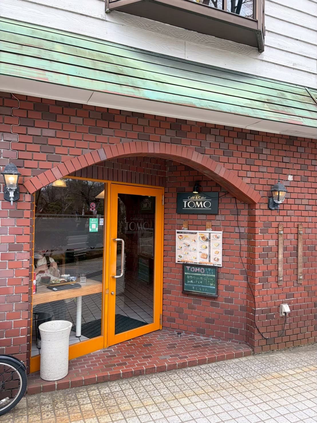 TOMO外観